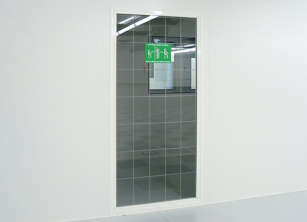 EMERGENCY-EXIT-BREAK-BARRIERS-EBB